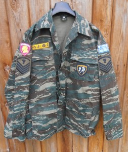 Greece badged shirt