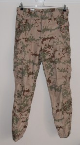 v2007 pust digital pattern pants