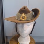 Royal Queensland Regiment slouch hat and badges